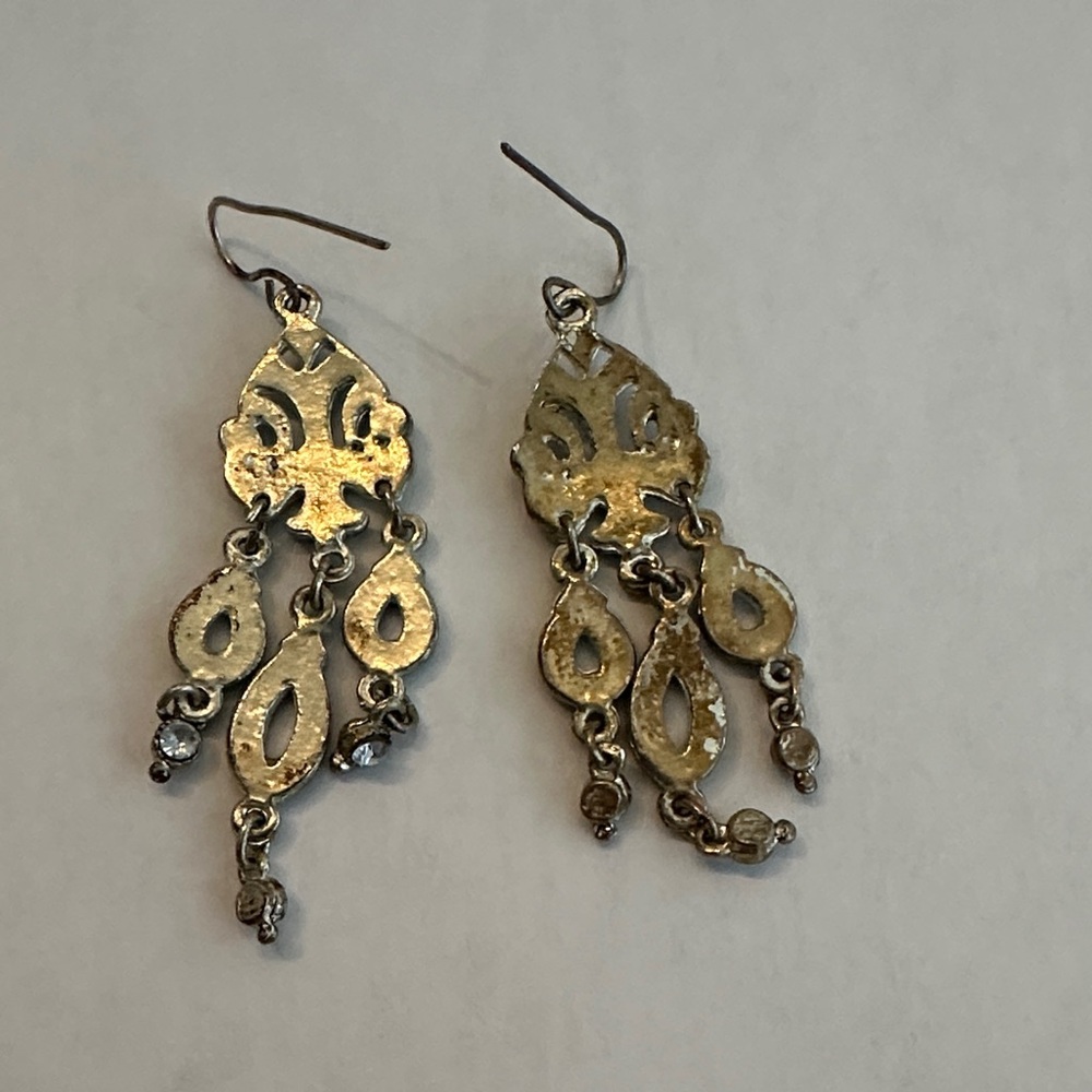 Vintage-Inspired Gold and Silver Dangle‎ Earrings Costume Jewelry - Picture 3 of 3